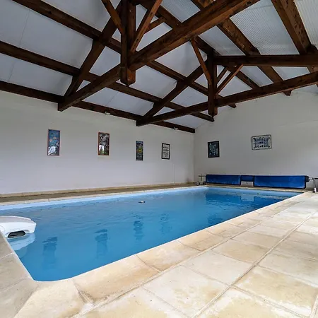 Ferme De Charme Avec Piscine Et Tennis Prives - Fr-1-582-496