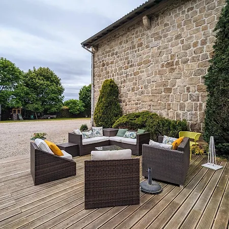 Bed & Breakfast Ferme De Charme Avec Piscine Et Tennis Prives - Fr-1-582-496 Saint-Romain-Lachalm